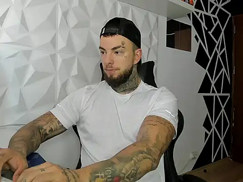 Chrisjordan66 online show from October 25, 8:05 am