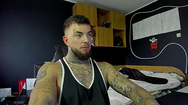 Chrisjordan66 online show from November 18, 7:12 am