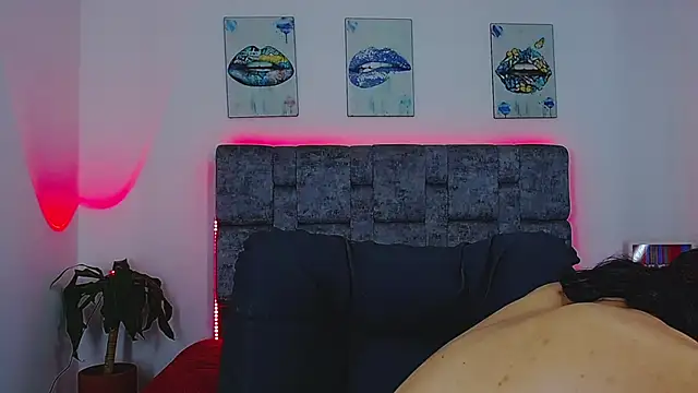 dirty model online show from October 11, 5:33 am