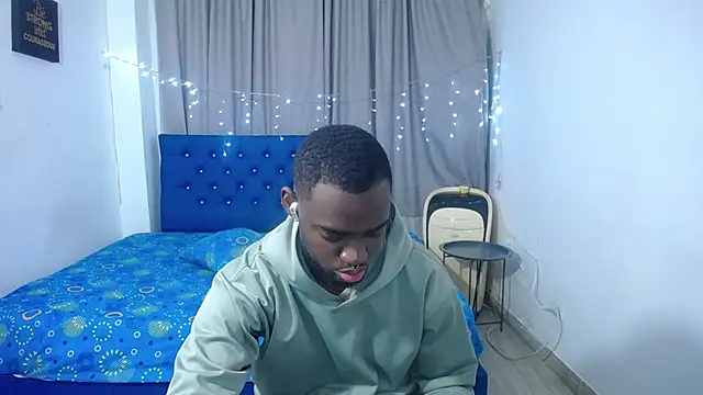 eebony stallion online show from November 5, 3:19 am