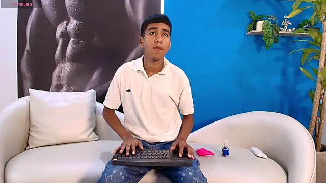 ender h0t online show from September 9, 2:05 pm