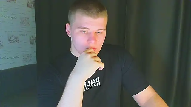 kittenmurr online show from November 14, 7:59 pm