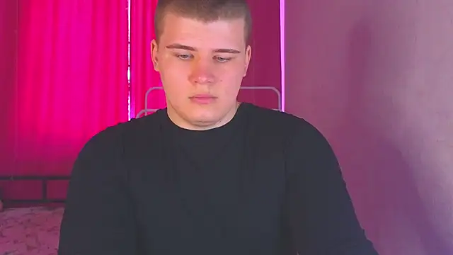 kittenmurr online show from April 14, 10:15 am