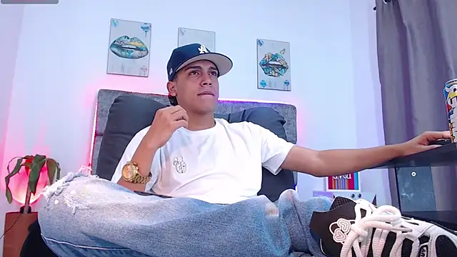 david santos16 online show from December 14, 11:45 pm