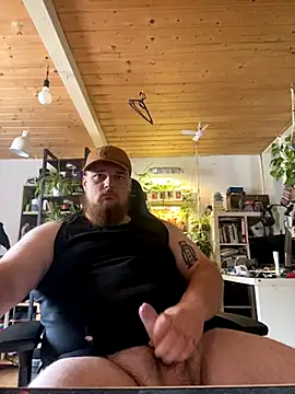 Snapshot of JohnDrippingCum chatting on September 22, 9:42 am JohnDrippingCum online show from September 22, 9:42 am