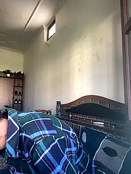 gets1998 online show from October 18, 9:25 am