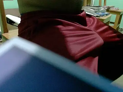 Snapshot of pau888kkkk chatting on September 24, 1:05 am pau888kkkk online show from September 24, 1:05 am