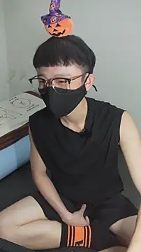 Snapshot of CYCYCYCYCY chatting on October 31, 3:37 pm CYCYCYCYCY online show from October 31, 3:37 pm