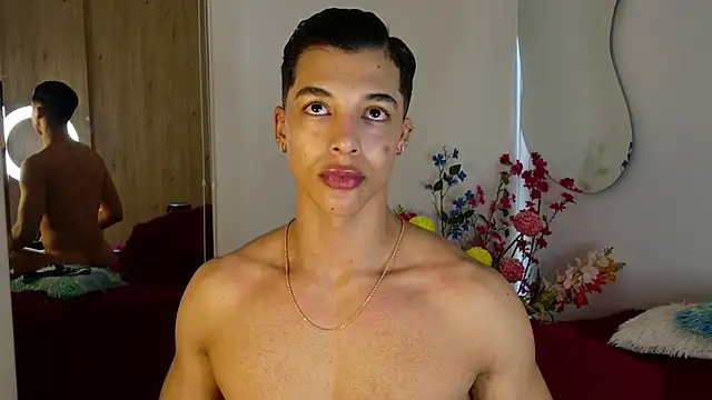 Troye Williams online show from May 16, 12:03 pm