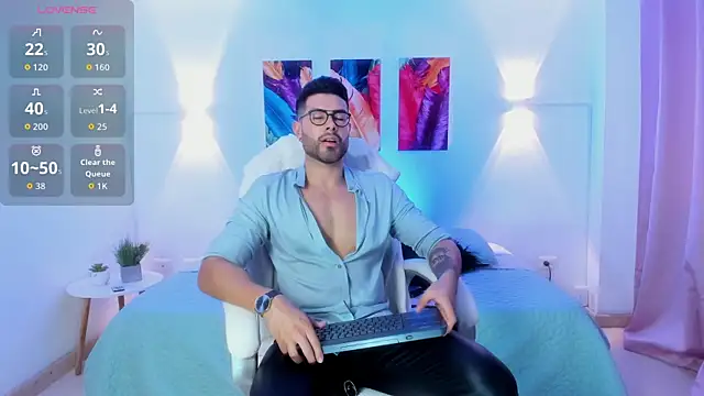 ZarekFox online show from November 12, 7:41 pm