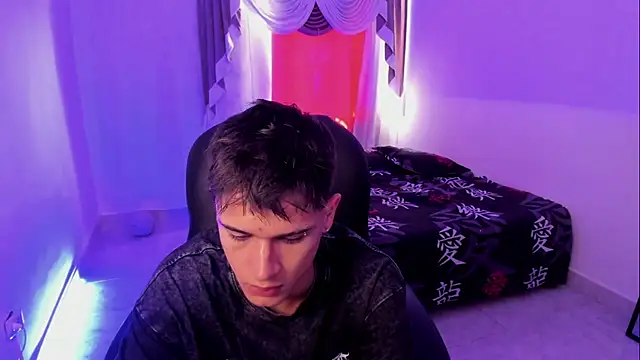 Aron Boyy online show from December 15, 7:22 pm