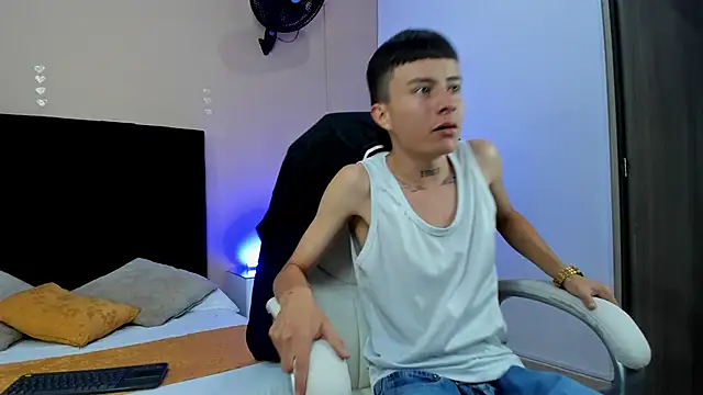 Nascary Fox online show from September 30, 8:34 pm