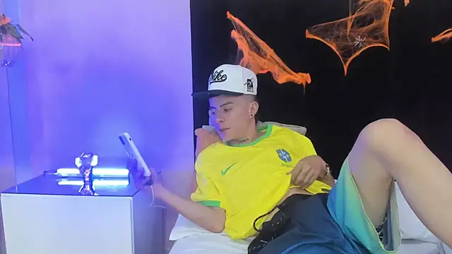 Nascary Fox online show from October 3, 8:36 pm