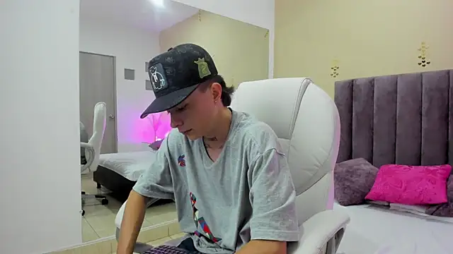 Nascary Fox online show from September 29, 8:27 pm