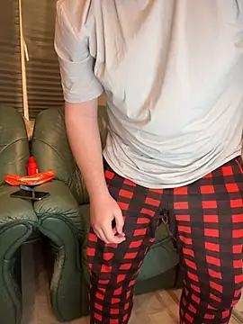 desiredude9 online show from November 24, 7:59 pm