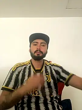 cristopher wallacee online show from October 6, 8:35 pm