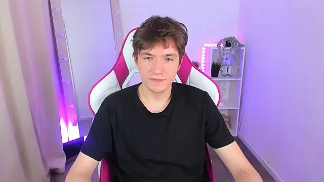 Ethan Rivers online show from October 9, 8:47 pm