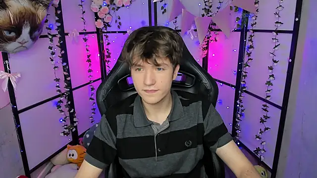 Ethan Rivers online show from October 15, 9:00 pm