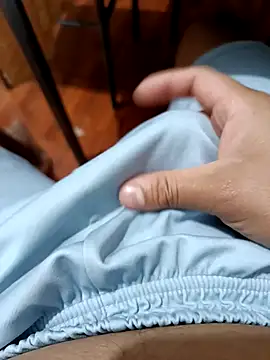 Snapshot of Geminis_95 chatting on October 25, 7:10 am Geminis 95 online show from October 25, 7:10 am