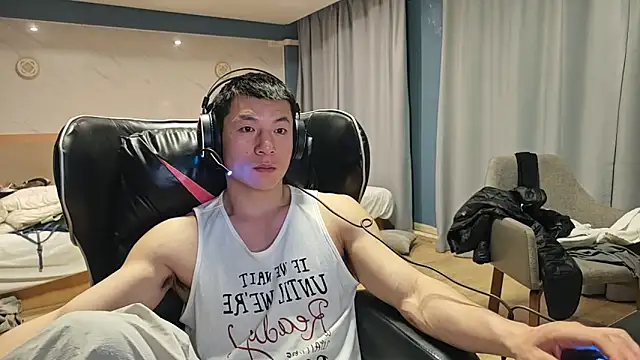 AAASuck online show from March 31, 6:09 pm