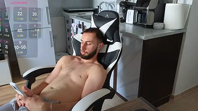 RyanStorm  online show from June 20, 2:11 pm