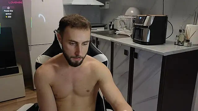 RyanStorm  online show from November 7, 7:50 pm