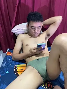 Snapshot of rand1101 chatting on October 7, 6:56 pm rand1101 online show from October 7, 6:56 pm