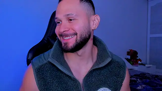 andrewcorey1 online show from October 2, 5:55 am