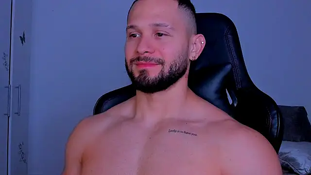 andrewcorey1 online show from September 30, 1:58 pm