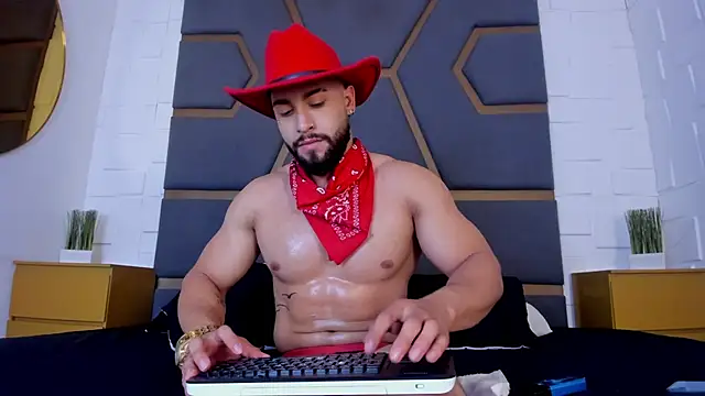 massimofiore  online show from November 6, 3:31 am