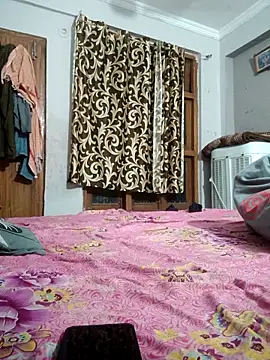 vardh033 online show from February 9, 11:42 pm