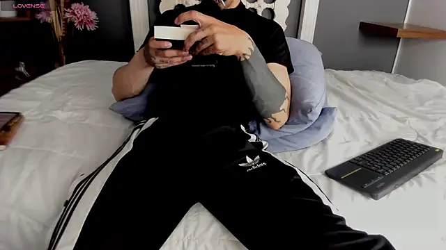 Mr Klein 69 online show from December 14, 1:12 am