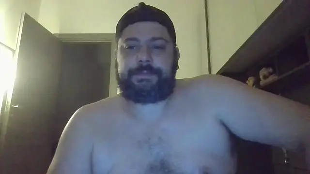 Snapshot of giuseppelovisi85 chatting on October 13, 5:35 am giuseppelovisi85 online show from October 13, 5:35 am