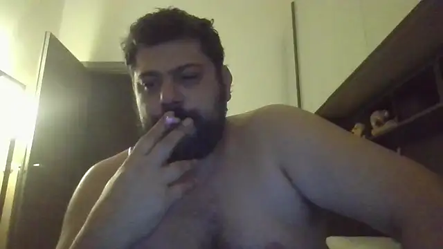 Snapshot of giuseppelovisi85 chatting on October 15, 5:53 pm giuseppelovisi85 online show from October 15, 5:53 pm