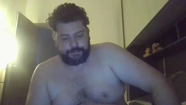 Snapshot of giuseppelovisi85 chatting on October 6, 7:13 am giuseppelovisi85 online show from October 6, 7:13 am