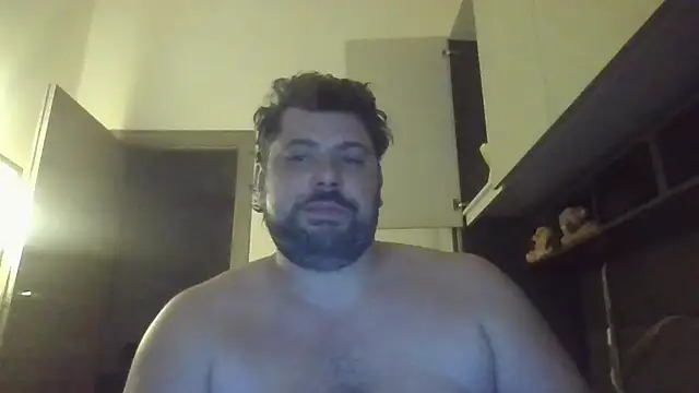 Snapshot of giuseppelovisi85 chatting on October 18, 7:52 pm giuseppelovisi85 online show from October 18, 7:52 pm