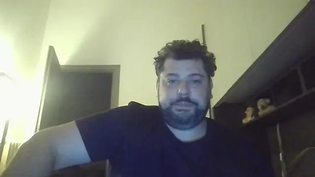 Snapshot of giuseppelovisi85 chatting on October 17, 7:51 pm giuseppelovisi85 online show from October 17, 7:51 pm