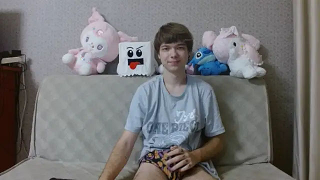 Snapshot of hilt_on_ chatting on October 12, 7:46 am hilt on  online show from October 12, 7:46 am