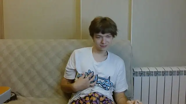 Snapshot of hilt_on_ chatting on October 7, 7:56 am hilt on  online show from October 7, 7:56 am