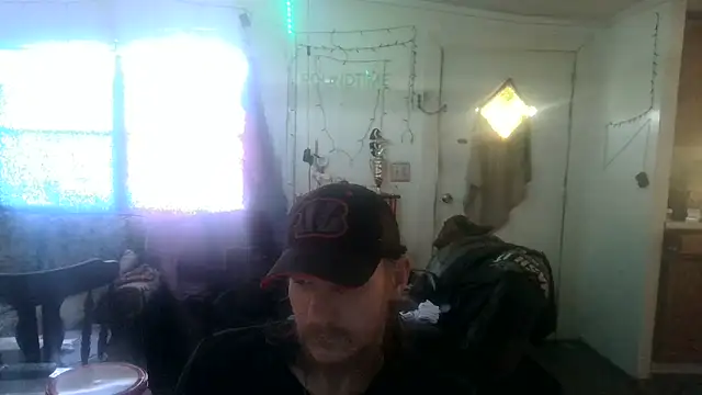 Poundtown1226 online show from January 5, 9:07 pm