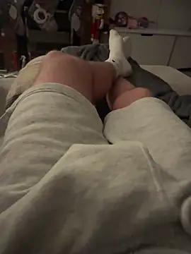 Sussexstud1 online show from December 16, 9:44 pm