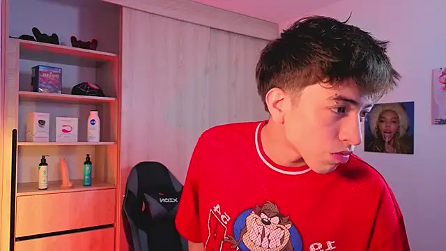 onlinenico online show from September 11, 8:08 pm