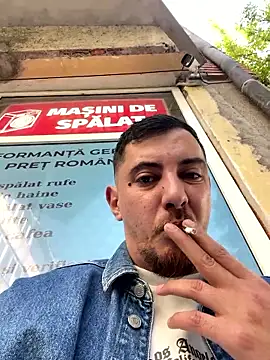 DaNNyeL016 online show from May 19, 6:41 am