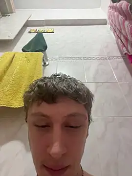 Snapshot of efeeee35 chatting on October 15, 10:17 pm efeeee35 online show from October 15, 10:17 pm