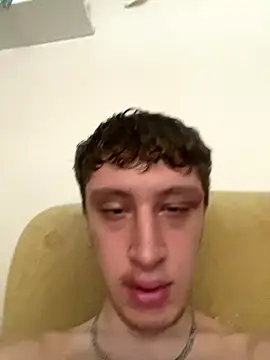 Snapshot of efeeee35 chatting on October 21, 9:45 am efeeee35 online show from October 21, 9:45 am