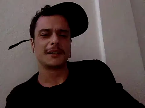 Snapshot of chrisalmeid_ chatting on September 24, 10:46 am chrisalmeid  online show from September 24, 10:46 am