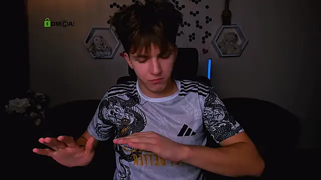 Snapshot of travis_wolf_ chatting on September 20, 8:47 am travis wolf  online show from September 20, 8:47 am