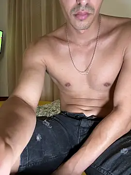 Snapshot of Merousexy282828 chatting on October 4, 4:56 pm Merousexy282828 online show from October 4, 4:56 pm