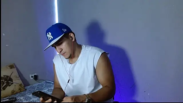 massimo vidal  online show from November 15, 4:25 am