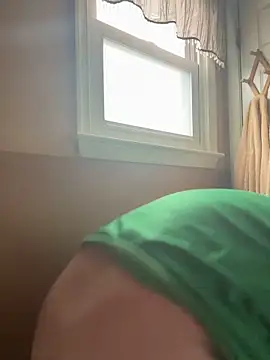 Stephanie1984 online show from March 4, 1:29 pm